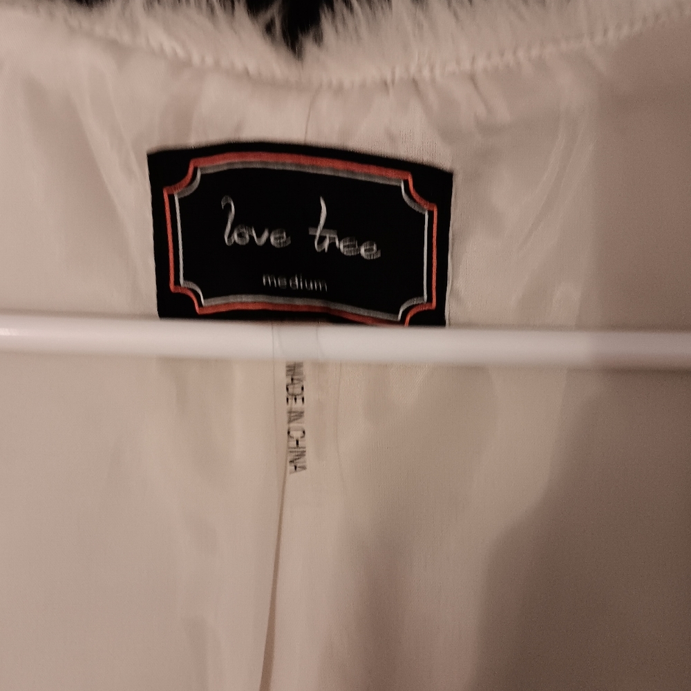Beige vest fur